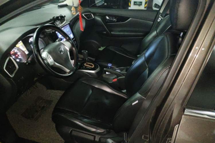 Used Nissan Qashqai 2017 2.0L CVT Elite Edition China V Standard Left Front Seat