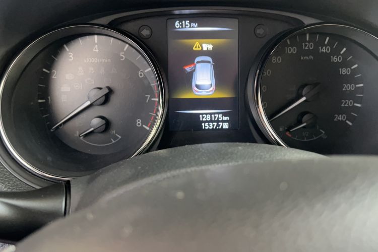 Used Nissan Qashqai 2017 2.0L CVT Smart Enjoyment Version China V Standard Odometer Close Up