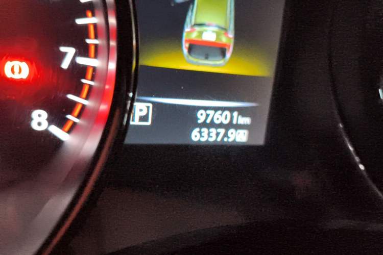 Used Nissan Qashqai 2017 2.0L CVT Elite Edition China V Standard Odometer Close Up