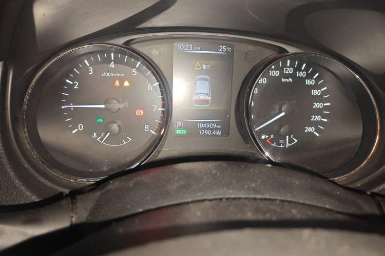 Used Nissan Qashqai 2017 2.0L CVT Smart Enjoyment Version China VI Standard Odometer Close Up