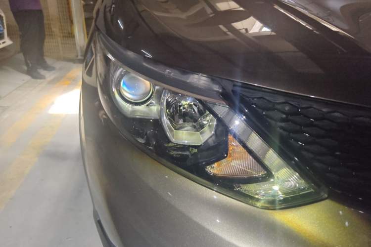 Used Nissan Qashqai 2017 2.0L CVT Smart Enjoyment Version China V Standard Right Front Headlight