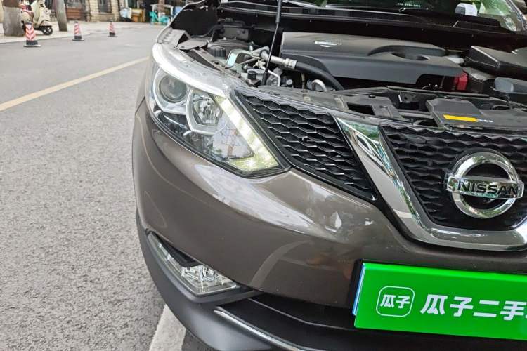 Used Nissan Qashqai 2017 2.0L CVT Luxury Edition China VI Standard Right Front Headlight