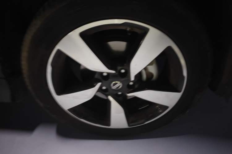 Used Nissan Qashqai 2017 2.0L CVT Luxury Edition China V Standard Right Front Wheel Hub