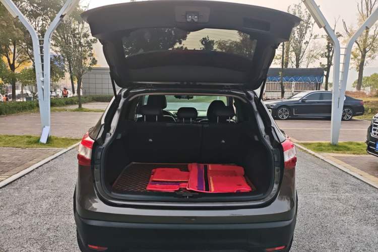 Used Nissan Qashqai 2017 2.0L CVT Luxury Edition China V Standard Trunk
