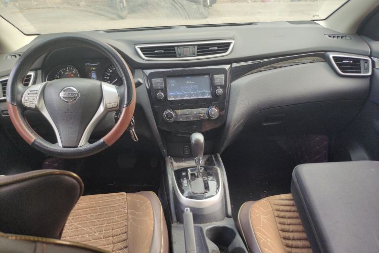 Used Nissan Qashqai 2017 2.0L CVT Smart Enjoyment Version China VI Standard Center Console