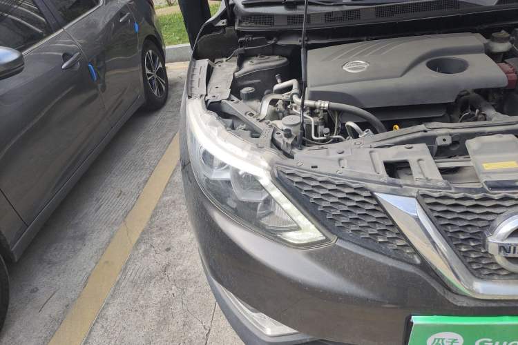 Used Nissan Qashqai 2017 2.0L CVT Smart Enjoyment Version China VI Standard Right Front Headlight