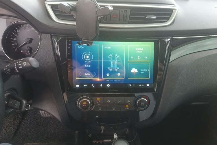 Used Nissan Qashqai 2017 2.0L CVT Smart Enjoyment Version China V Standard Audio And AC Panel