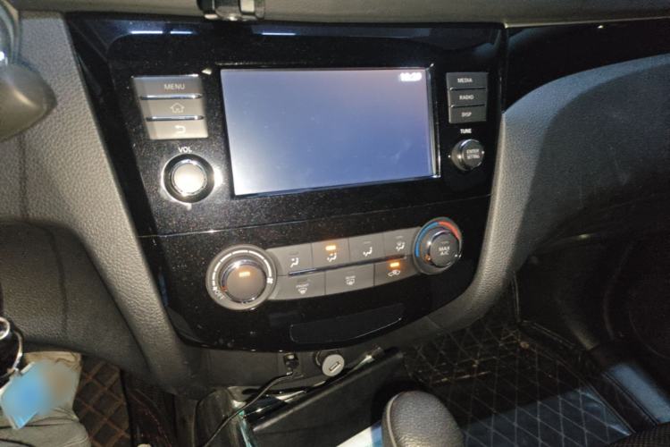 Used Nissan Qashqai 2017 2.0L CVT Smart Enjoyment Version China VI Standard Audio And AC Panel