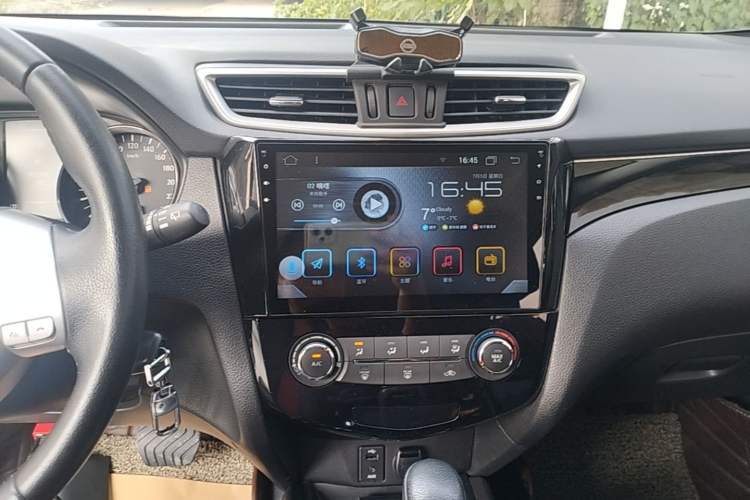 Used Nissan Qashqai 2017 2.0L CVT Smart Enjoyment Version China V Standard Audio And AC Panel