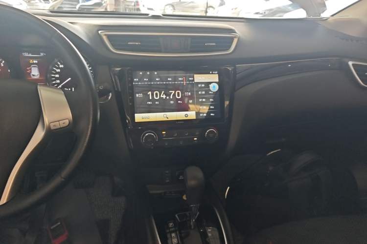 Used Nissan Qashqai 2017 2.0L CVT Luxury Edition China V Standard Audio And AC Panel