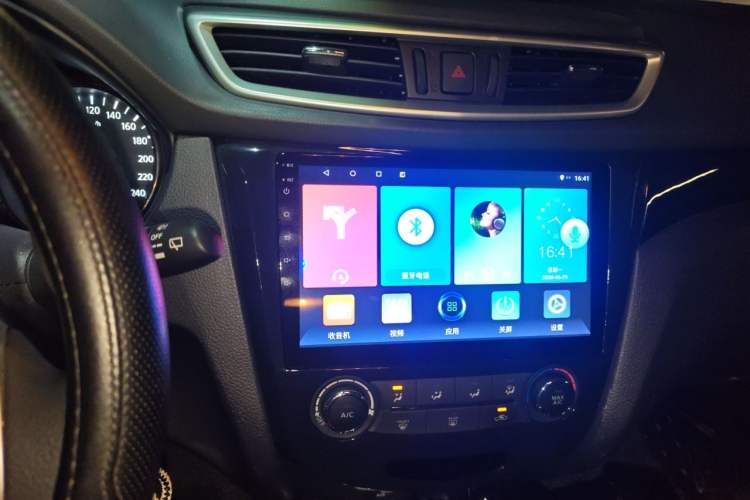 Used Nissan Qashqai 2017 2.0L CVT Elite Edition China V Standard Audio And AC Panel