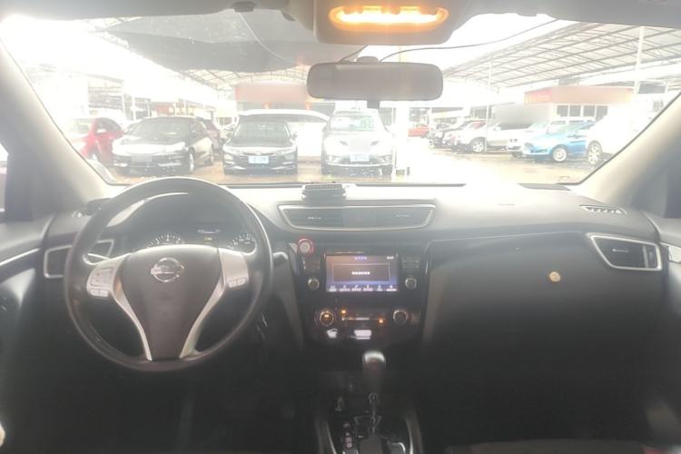 Used Nissan Qashqai 2017 2.0L CVT Smart Enjoyment Version China V Standard Center Console