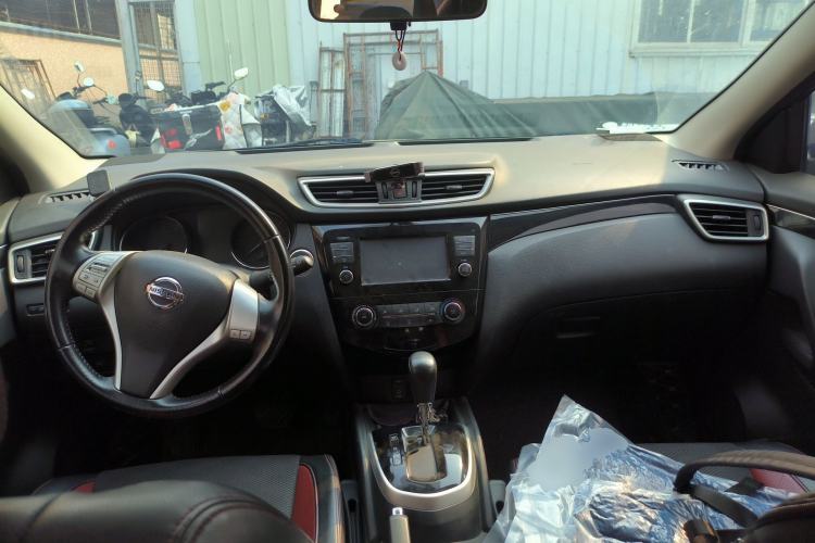 Used Nissan Qashqai 2017 2.0L CVT Luxury Edition China V Standard Center Console