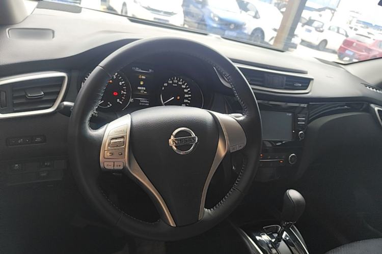 Used Nissan Qashqai 2017 2.0L CVT Smart Enjoyment Version China V Standard Center Console