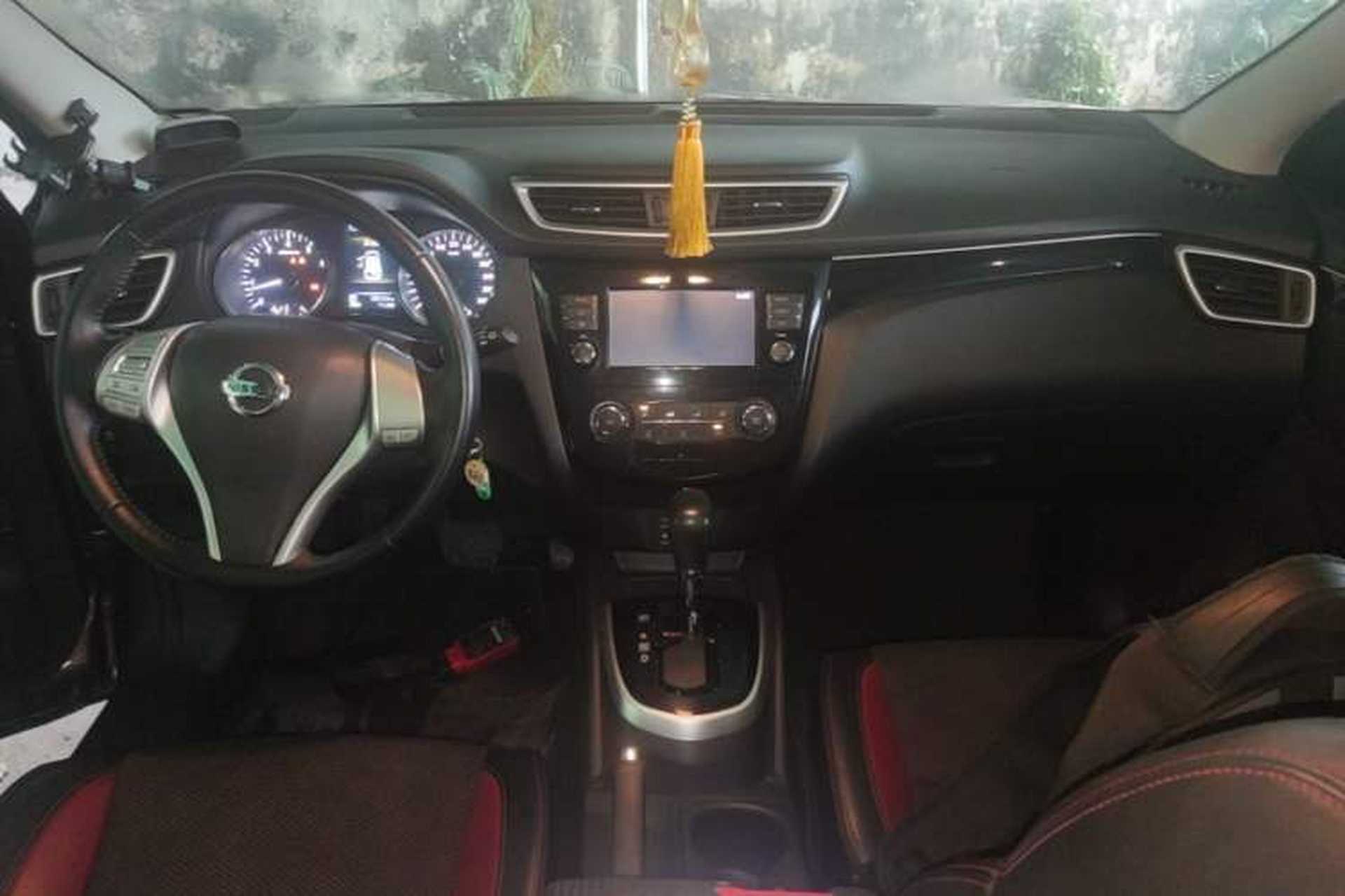 Used Nissan Qashqai 2017 2.0L CVT Smart Enjoyment Version China V Standard Center Console