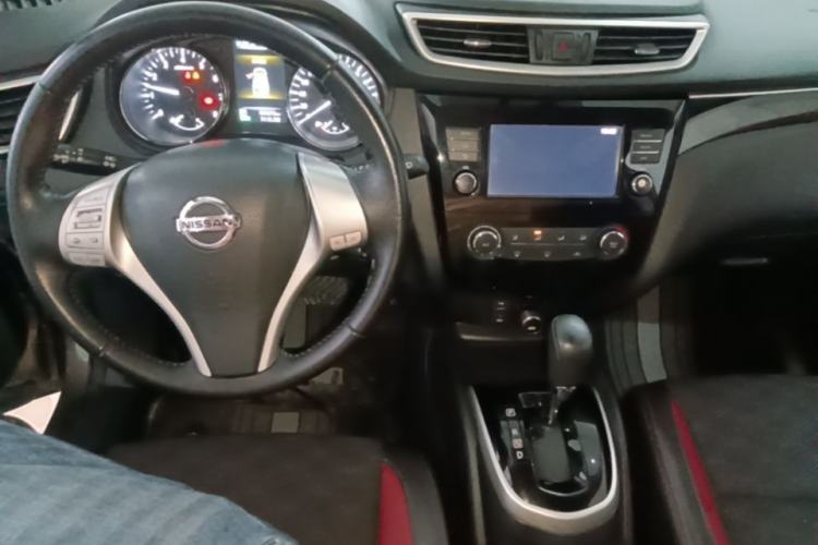 Used Nissan Qashqai 2017 2.0L CVT Smart Enjoyment Version China V Standard Center Console