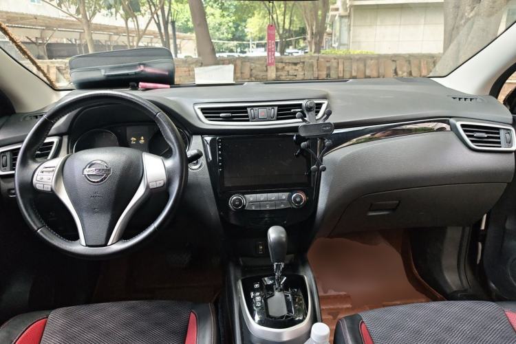 Used Nissan Qashqai 2017 2.0L CVT Luxury Edition China V Standard Center Console
