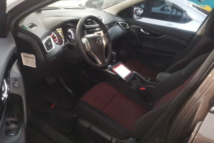 Used Nissan Qashqai 2017 2.0L CVT Elite Edition China V Standard Driver Seat
