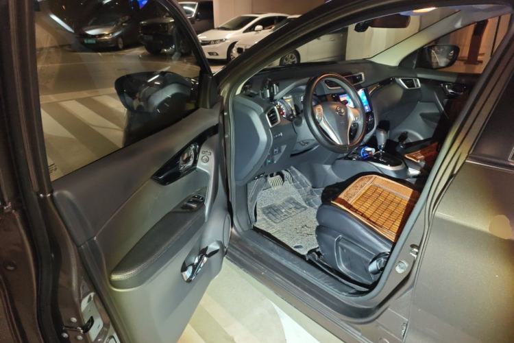 Used Nissan Qashqai 2017 2.0L CVT Elite Edition China V Standard Driver Seat