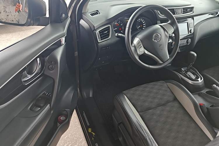 Used Nissan Qashqai 2017 2.0L CVT Smart Enjoyment Version China V Standard Driver Seat
