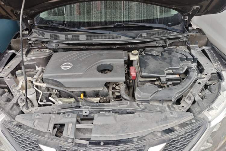 Used Nissan Qashqai 2017 2.0L CVT Smart Enjoyment Version China V Standard Engine Bay