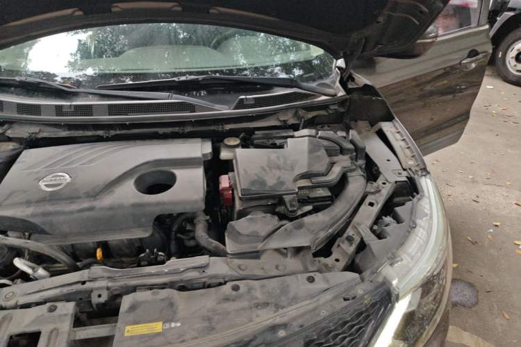 Used Nissan Qashqai  Engine Bay Left