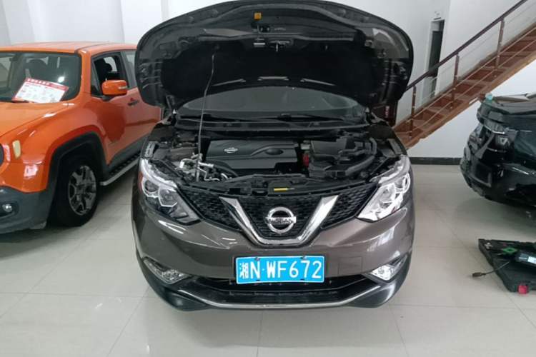 Used Nissan Qashqai 2017 2.0L CVT Smart Enjoyment Version China V Standard Engine Bay