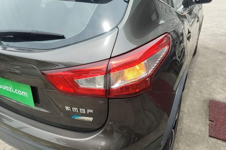 Used Nissan Qashqai 2017 2.0L CVT Smart Enjoyment Version China V Standard Exterior 3