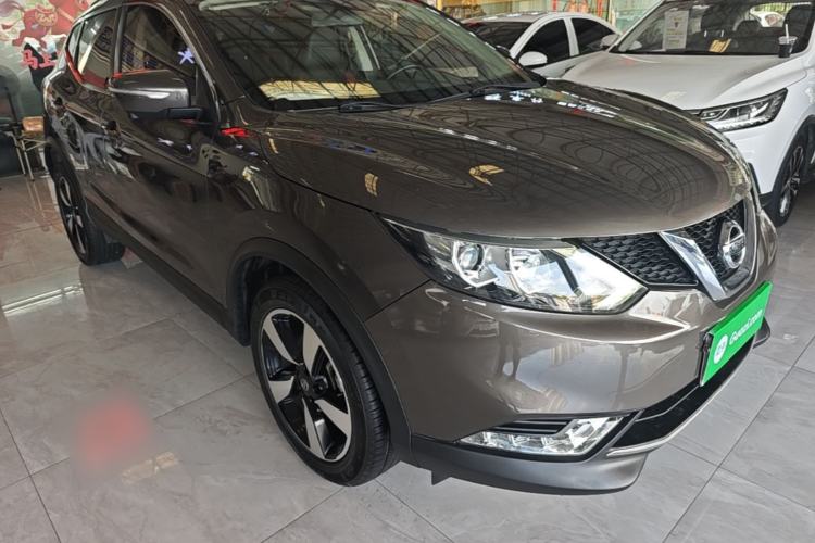 Used Nissan Qashqai 2017 2.0L CVT Luxury Edition China V Standard Front Right 45 Deg