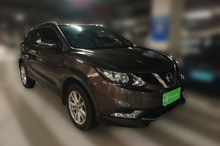 Used Nissan Qashqai 2017 2.0L CVT Elite Edition China V Standard Front Right 45 Deg