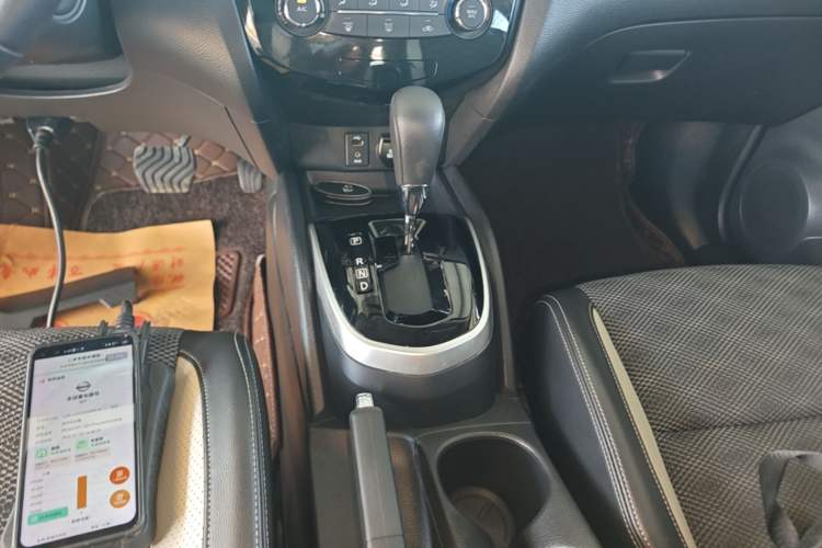 Used Nissan Qashqai 2017 2.0L CVT Luxury Edition China V Standard Gear Lever