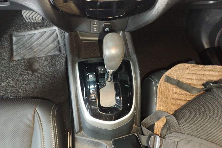 Used Nissan Qashqai 2017 2.0L CVT Elite Edition China V Standard Gear Lever