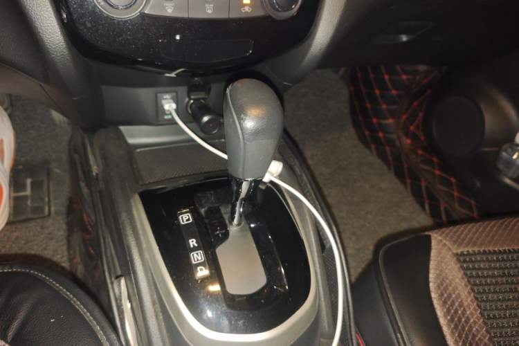 Used Nissan Qashqai 2017 2.0L CVT Smart Enjoyment Version China V Standard Gear Lever