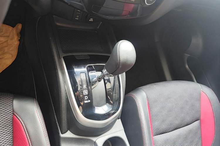 Used Nissan Qashqai 2017 2.0L CVT Smart Enjoyment Version China V Standard Gear Lever