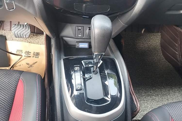 Used Nissan Qashqai 2017 2.0L CVT Smart Enjoyment Version China V Standard Gear Lever
