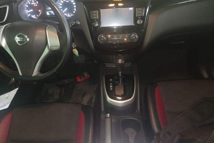 Used Nissan Qashqai 2017 2.0L CVT Smart Enjoyment Version China V Standard Gear Lever