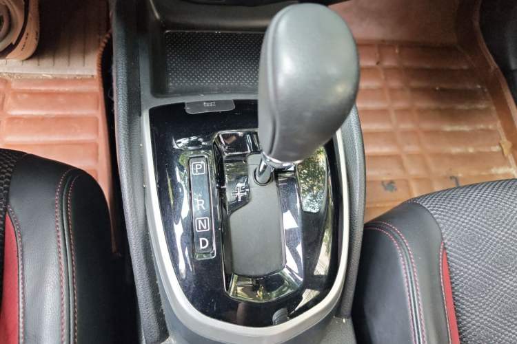 Used Nissan Qashqai 2017 2.0L CVT Luxury Edition China V Standard Gear Lever