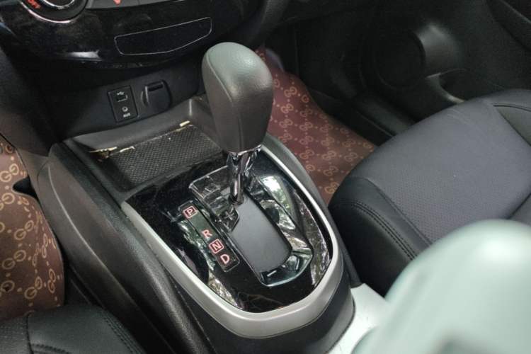 Used Nissan Qashqai  Gear Lever