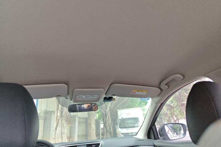 Used Nissan Qashqai  Headliner
