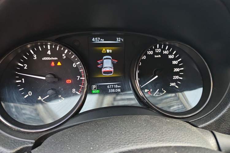 Used Nissan Qashqai 2017 2.0L CVT Elite Edition China V Standard Instrument Cluster