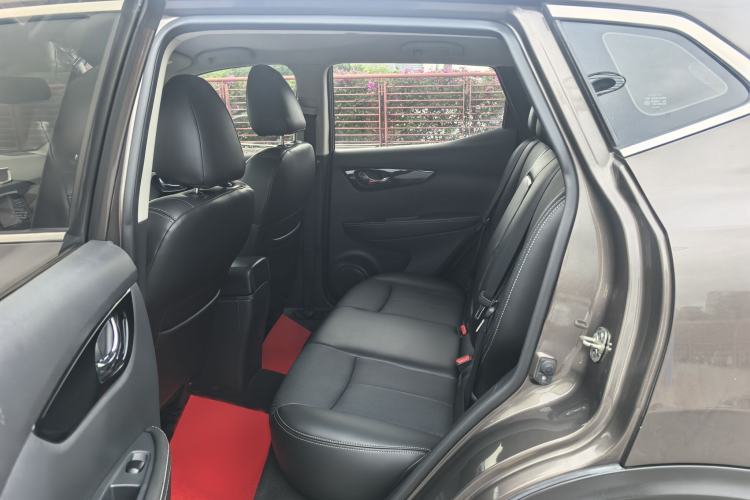 Used Nissan Qashqai 2017 2.0L CVT Elite Edition China V Standard Interior 2