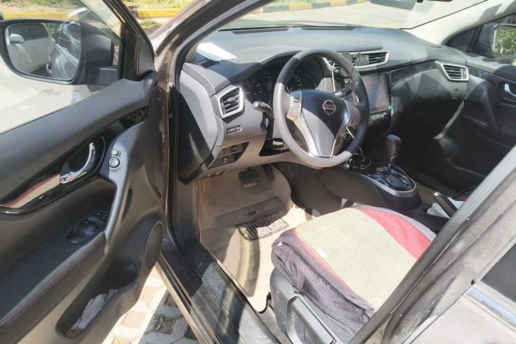 Used Nissan Qashqai 2017 2.0L CVT Elite Edition China V Standard Interior 3
