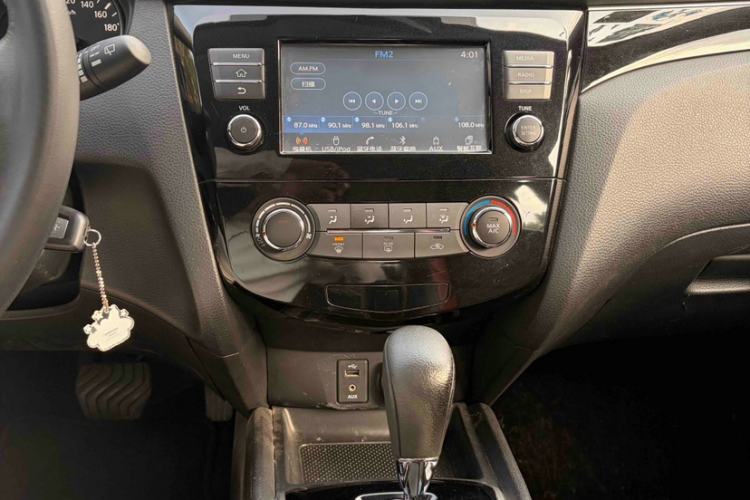 Used Nissan Qashqai 2017 2.0L CVT Smart Enjoyment Version China V Standard Interior 4