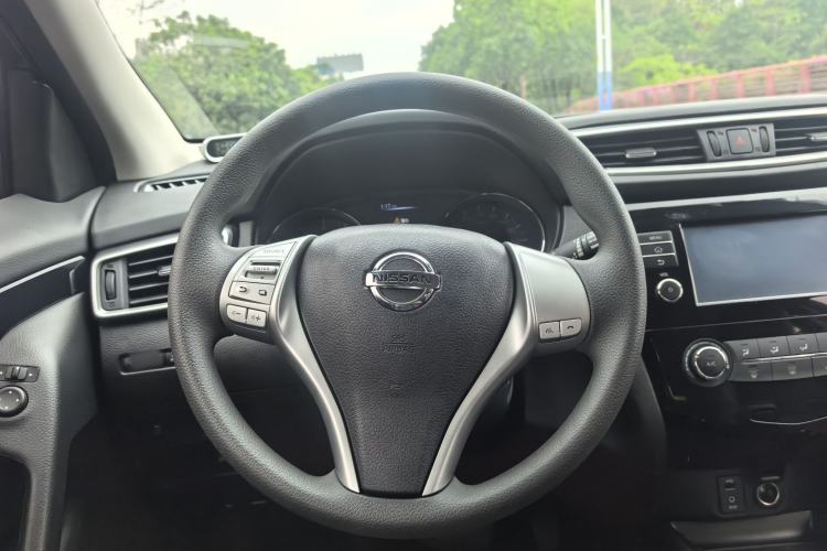 Used Nissan Qashqai 2017 2.0L CVT Elite Edition China V Standard Interior 4