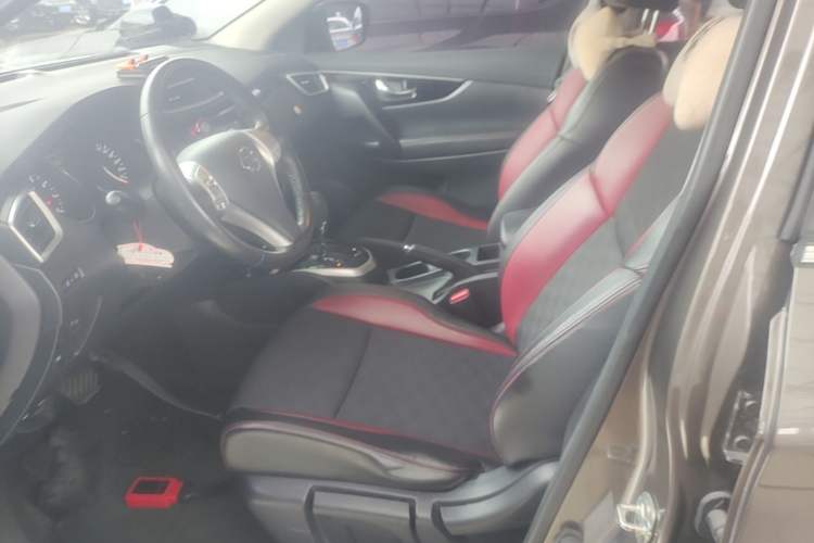 Used Nissan Qashqai 2017 2.0L CVT Smart Enjoyment Version China V Standard Left Front Seat
