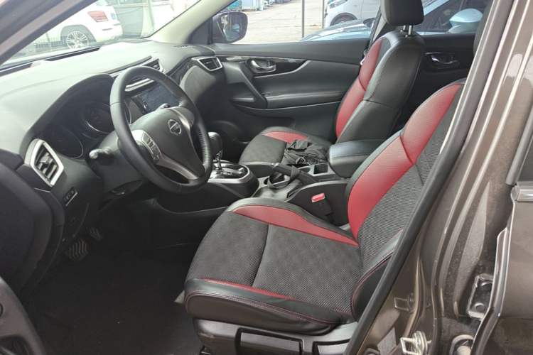 Used Nissan Qashqai 2017 2.0L CVT Smart Enjoyment Version China V Standard Left Front Seat