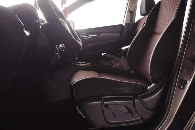Used Nissan Qashqai 2017 2.0L CVT Elite Edition China V Standard Left Front Seat