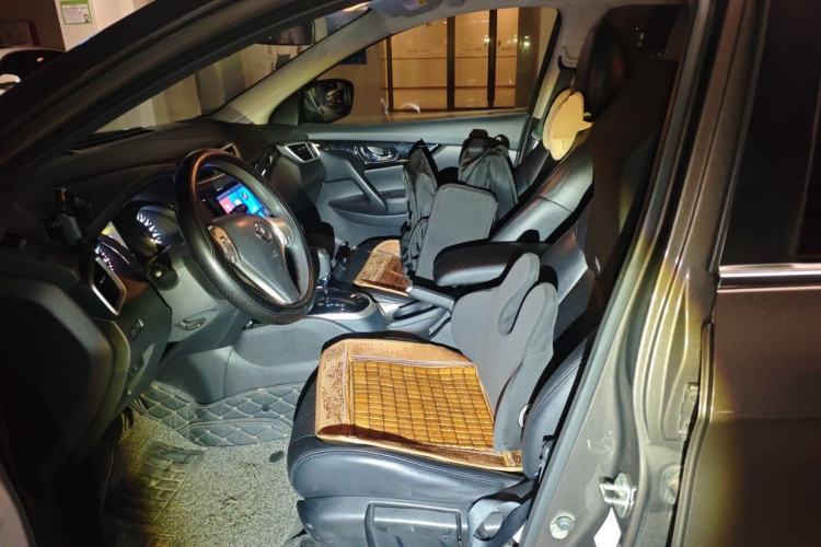 Used Nissan Qashqai 2017 2.0L CVT Elite Edition China V Standard Left Front Seat