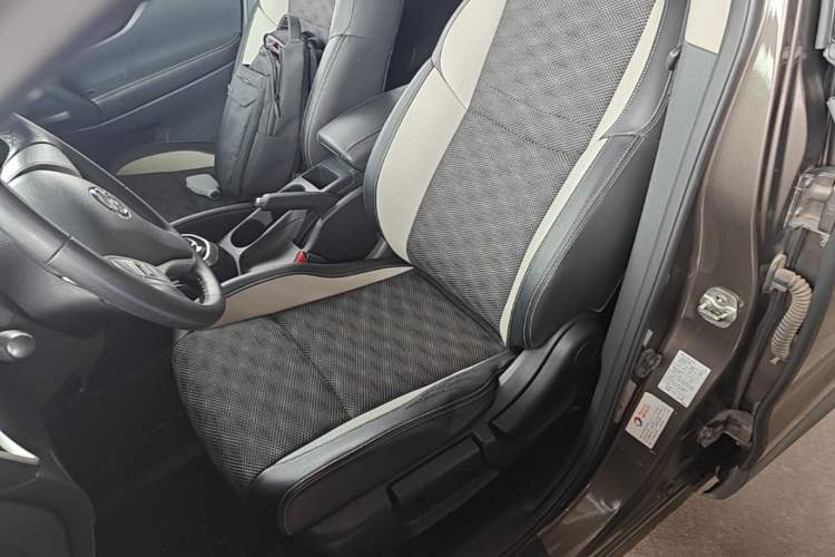 Used Nissan Qashqai 2017 2.0L CVT Smart Enjoyment Version China V Standard Left Front Seat