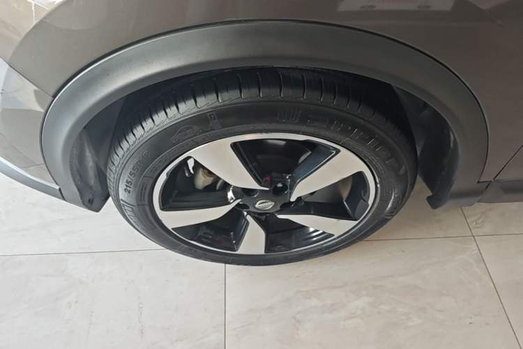 Used Nissan Qashqai 2017 2.0L CVT Luxury Edition China V Standard Left Front Wheel Hub